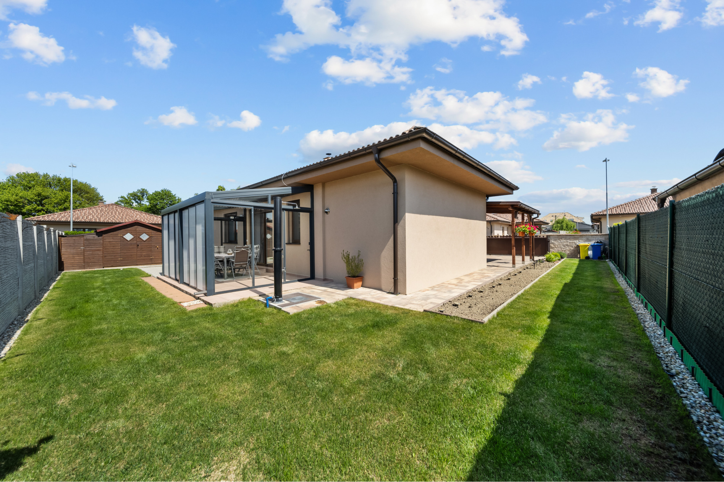 Priestranný 4 izbový dom s garážou, Senec - Hurbanova Ves