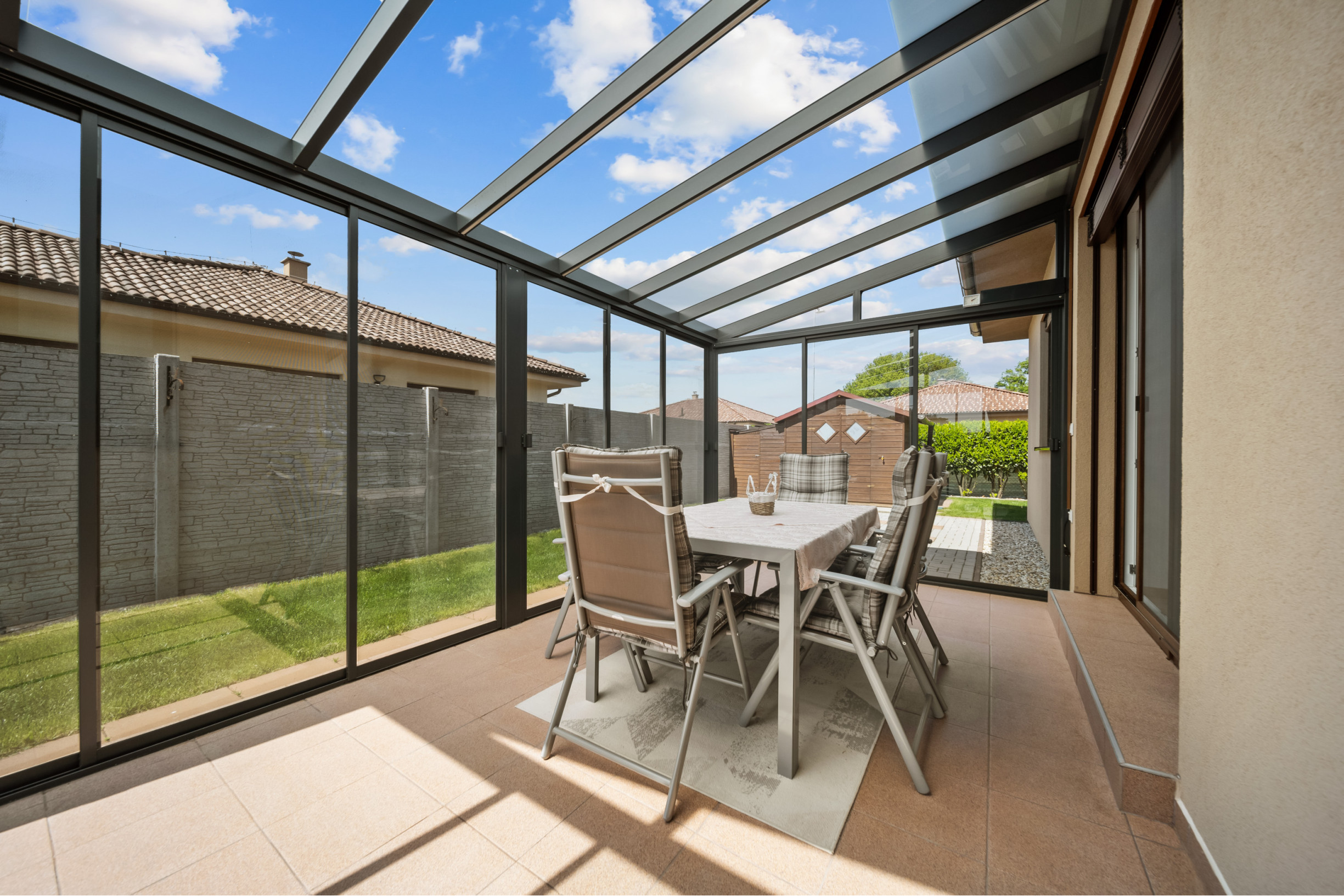 Priestranný 4 izbový dom s garážou, Senec - Hurbanova Ves