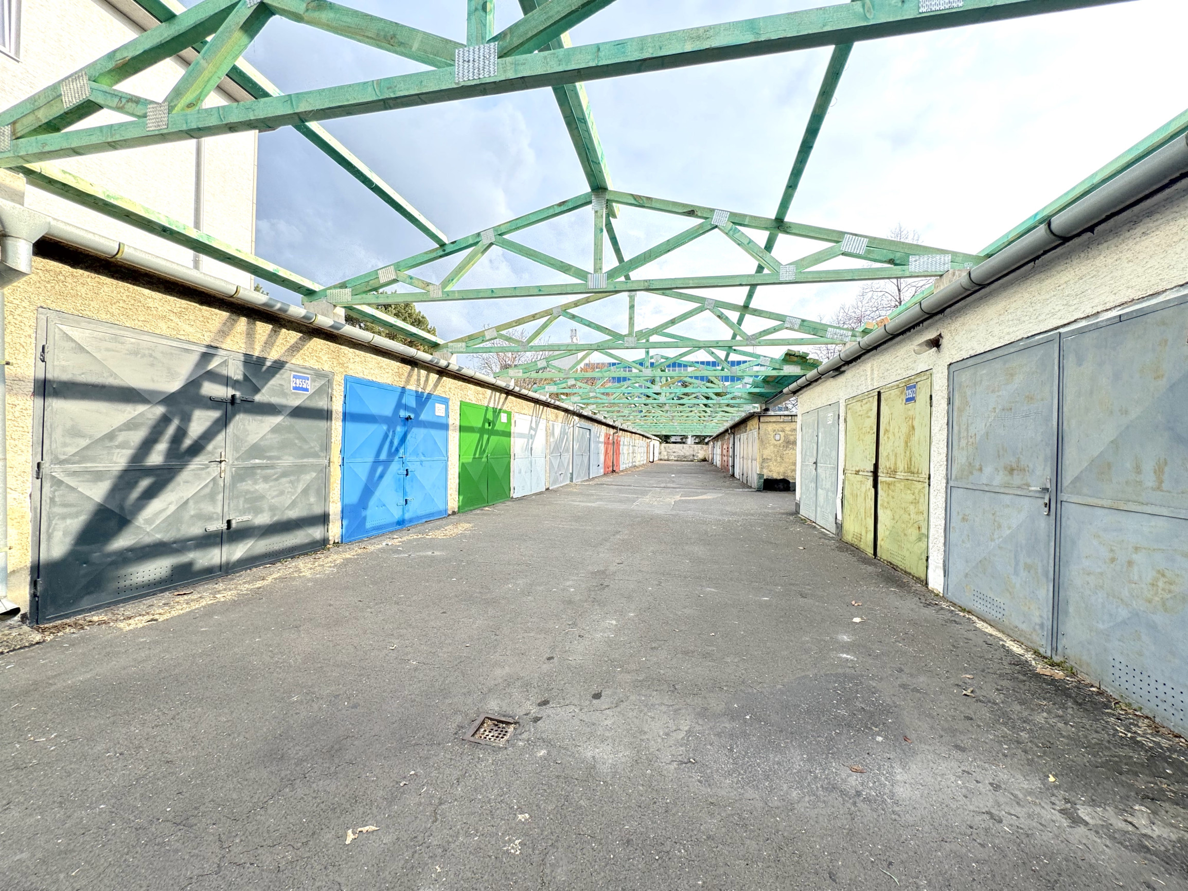 Garáž v uzavretom areáli, BA II - Ružinov