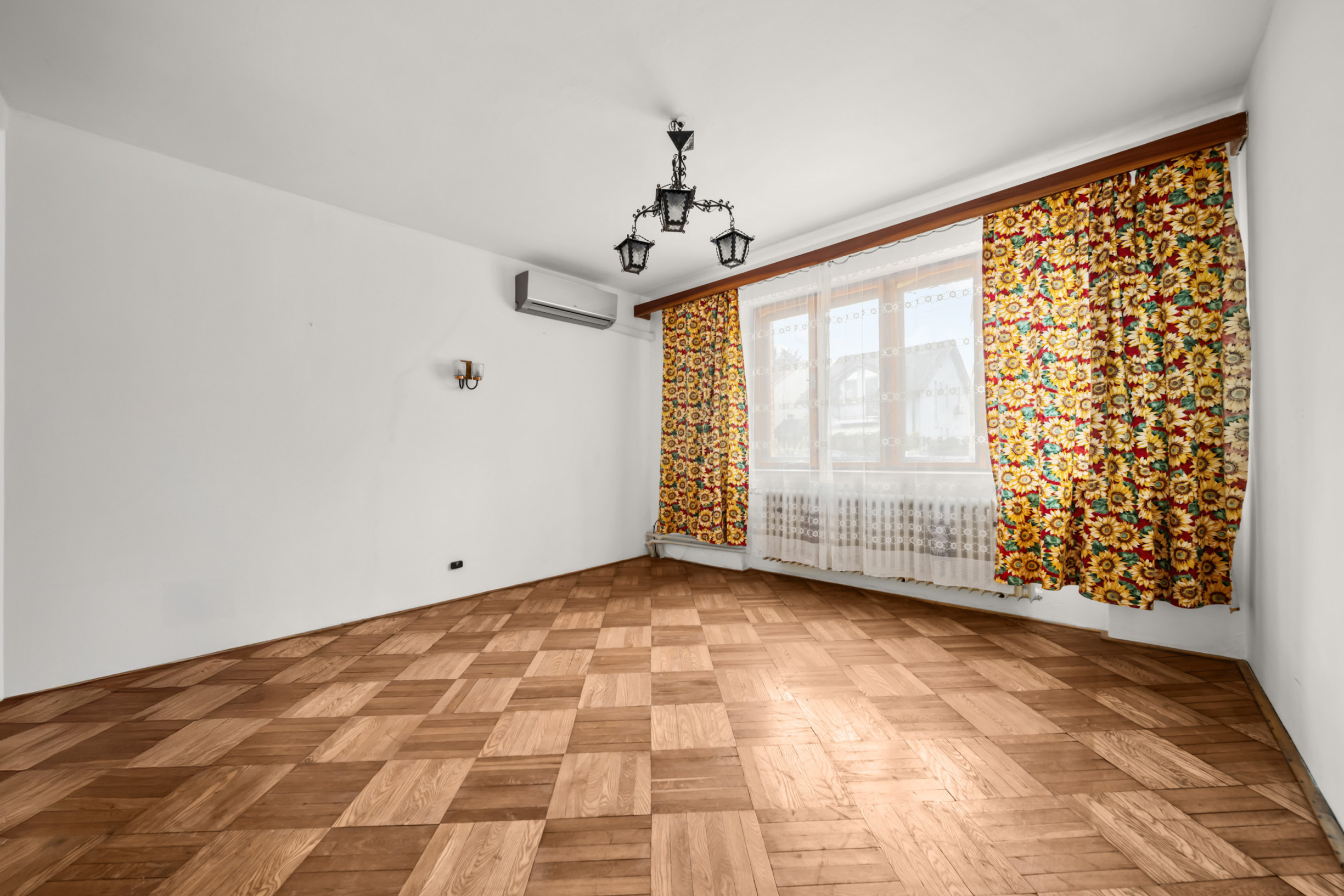 Predaj pozemok s domom a stavbami, BA II - Klatovská ul.