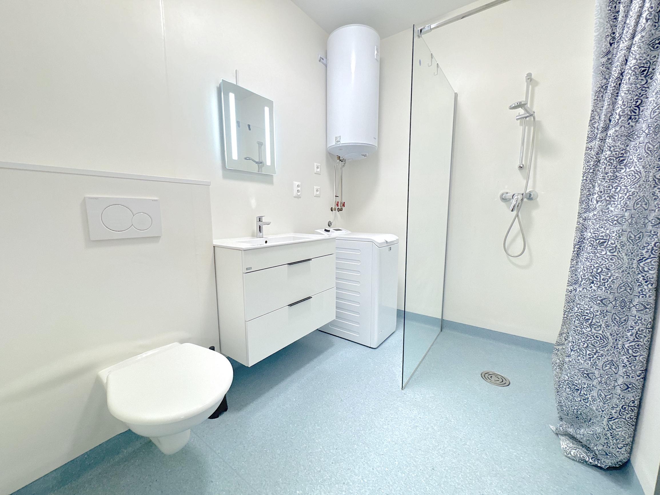 Prenájom 2 izbový byt s parkovaním, Senec - Hurbanova Ves