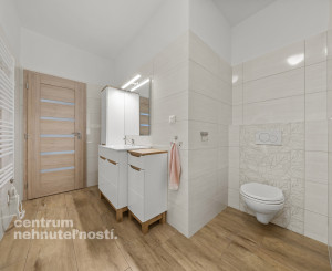 Priestranný 4 izbový dom s garážou, Senec - Hurbanova Ves