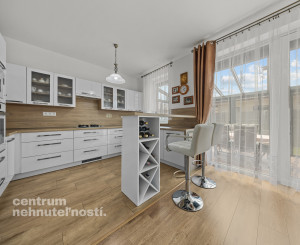 Priestranný 4 izbový dom s garážou, Senec - Hurbanova Ves