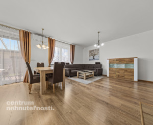 Priestranný 4 izbový dom s garážou, Senec - Hurbanova Ves