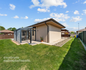 Priestranný 4 izbový dom s garážou, Senec - Hurbanova Ves