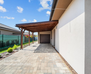 Priestranný 4 izbový dom s garážou, Senec - Hurbanova Ves