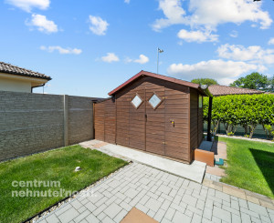 Priestranný 4 izbový dom s garážou, Senec - Hurbanova Ves