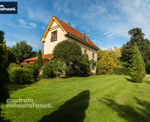 Pálffyho poľovnícke panstvo s vlastným lesom a jazerom