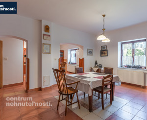 Pálffyho poľovnícke panstvo s vlastným lesom a jazerom