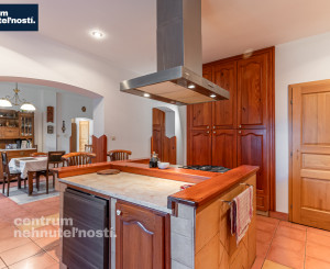 Pálffyho poľovnícke panstvo s vlastným lesom a jazerom