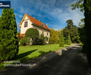 Pálffyho poľovnícke panstvo s vlastným lesom a jazerom