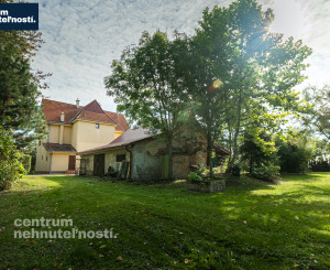 Pálffyho poľovnícke panstvo s vlastným lesom a jazerom