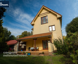 Pálffyho poľovnícke panstvo s vlastným lesom a jazerom