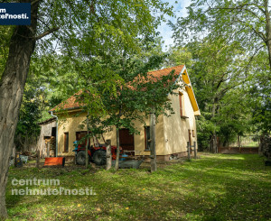 Pálffyho poľovnícke panstvo s vlastným lesom a jazerom