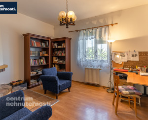 Pálffyho poľovnícke panstvo s vlastným lesom a jazerom