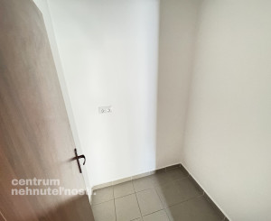 Prenájom - obchodný priestor