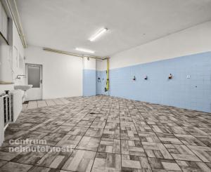 Predaj pozemok s domom a stavbami, BA II - Klatovská ul.