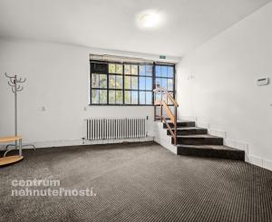 Predaj pozemok s domom a stavbami, BA II - Klatovská ul.