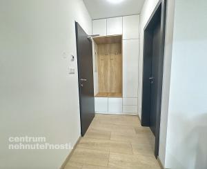 Prenájom 2 izbový byt s parkovaním, Senec - Hurbanova Ves
