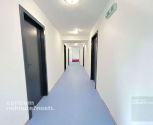 Priestor na podnikanie s parkovaním, Senec - Hurbanova Ves