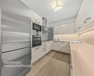 3 izbový byt s parkovaním a pivnicou, novostavba