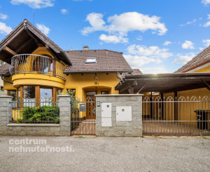 4 izbový dom s garážou pri Slnečných jazerách