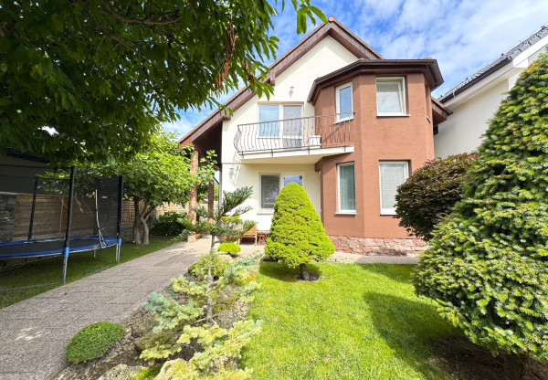 Predaj dvojgeneračný rodinný dom, BA II - Trnávka