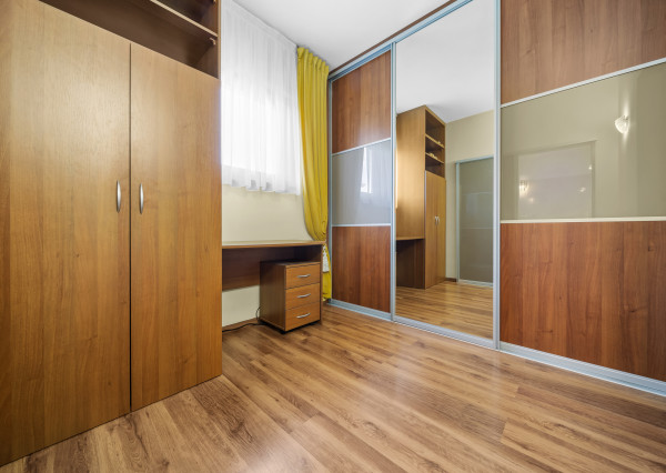 Priestranný 4 izbový rodinný dom s dvojgarážou, Senec