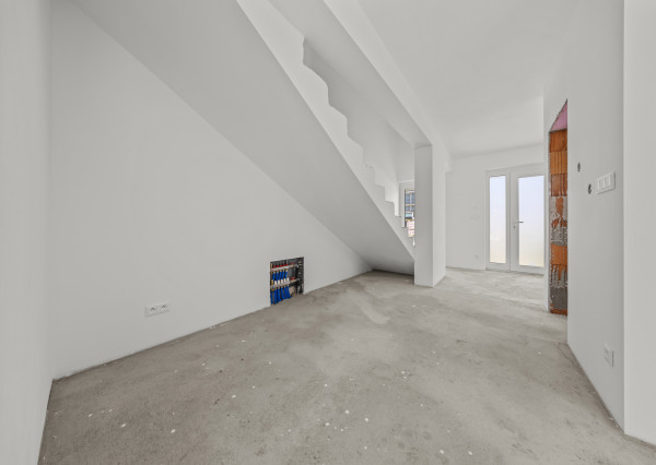 4-izbový byt s charakterom domu - skolaudované, Senec