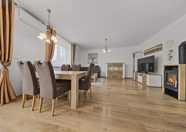 Priestranný 4 izbový dom s garážou, Senec - Hurbanova Ves