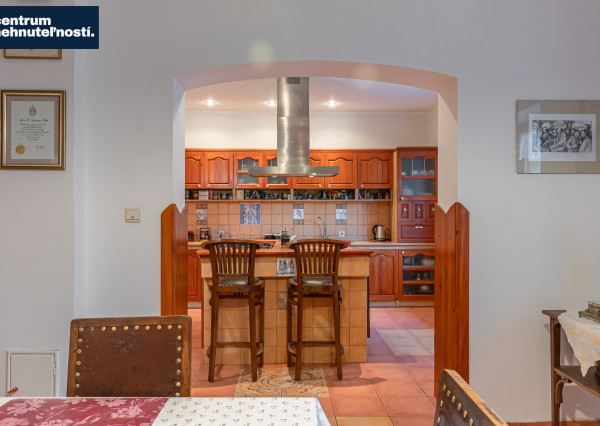 Pálffyho poľovnícke panstvo s vlastným lesom a jazerom