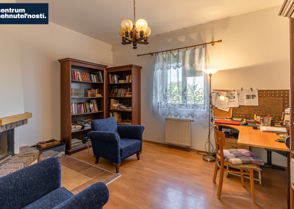 Pálffyho poľovnícke panstvo s vlastným lesom a jazerom