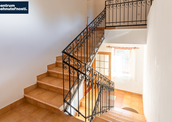 Pálffyho poľovnícke panstvo s vlastným lesom a jazerom