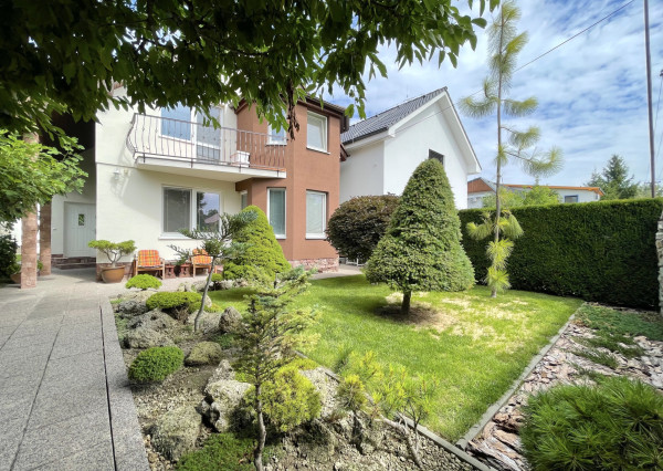 Predaj dvojgeneračný rodinný dom, BA II - Trnávka