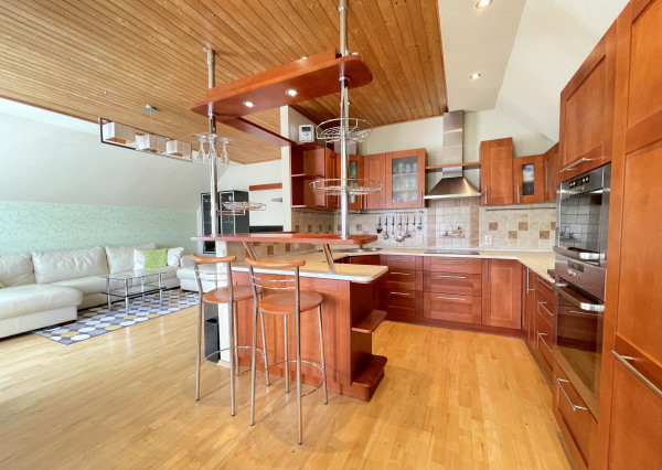 Predaj dvojgeneračný rodinný dom, BA II - Trnávka