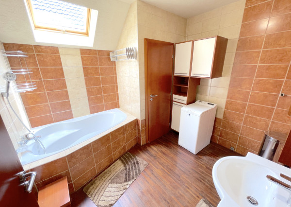 Predaj dvojgeneračný rodinný dom, BA II - Trnávka