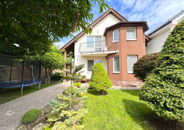 Predaj dvojgeneračný rodinný dom, BA II - Trnávka