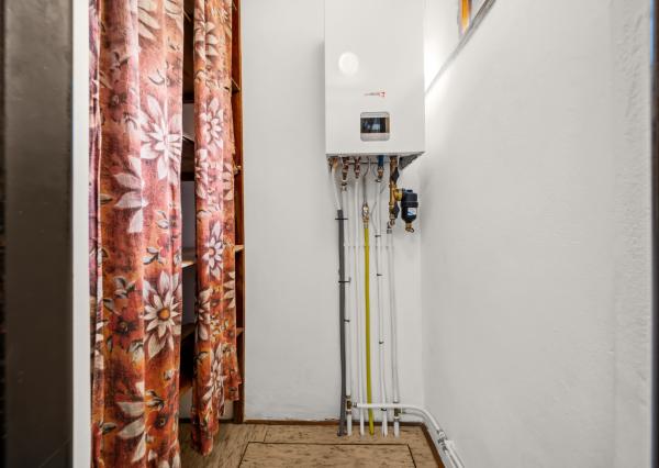 Predaj pozemok s domom a stavbami, BA II - Klatovská ul.