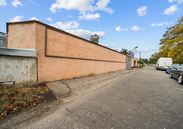 Predaj pozemok s domom a stavbami, BA II - Klatovská ul.