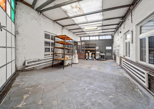 Predaj pozemok s domom a stavbami, BA II - Klatovská ul.