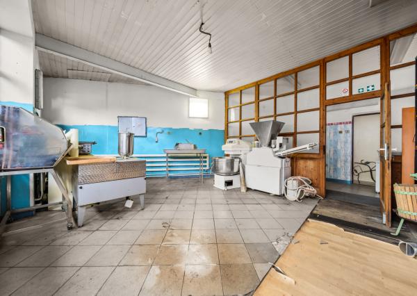 Predaj pozemok s domom a stavbami, BA II - Klatovská ul.