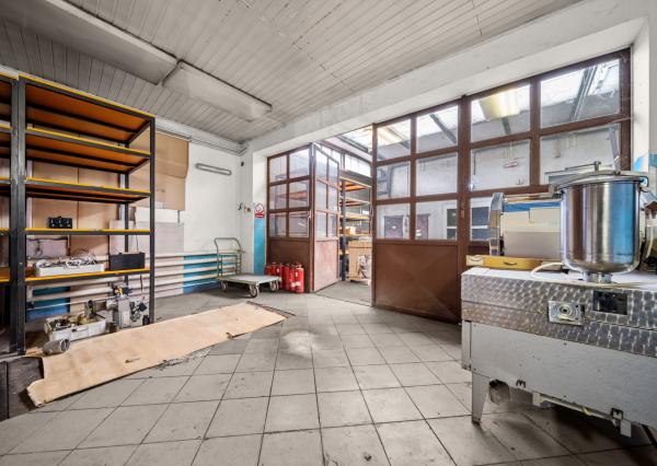 Predaj pozemok s domom a stavbami, BA II - Klatovská ul.