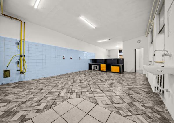 Predaj pozemok s domom a stavbami, BA II - Klatovská ul.