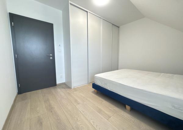 Prenájom 2 izbový byt s parkovaním, Senec - Hurbanova Ves