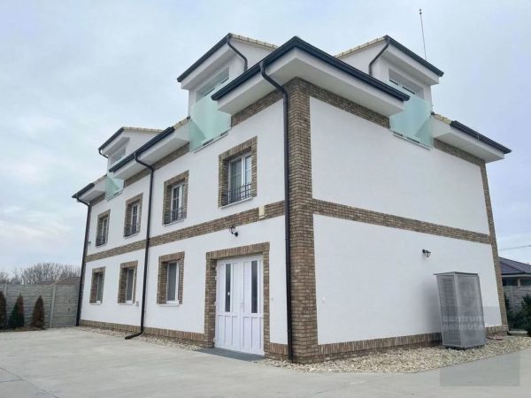 Priestor na podnikanie s parkovaním, Senec - Hurbanova Ves